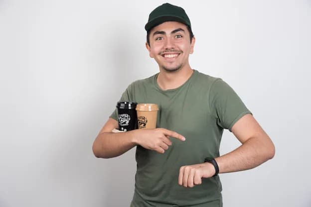 A clock showing time, symbolizing the importance of eating at regular intervals.